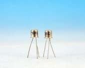 2x BC108C Electrically Matched Pair Silicon NPN High Gain Transistors Fuzz Face Pedal Effect Metal Case Art Project