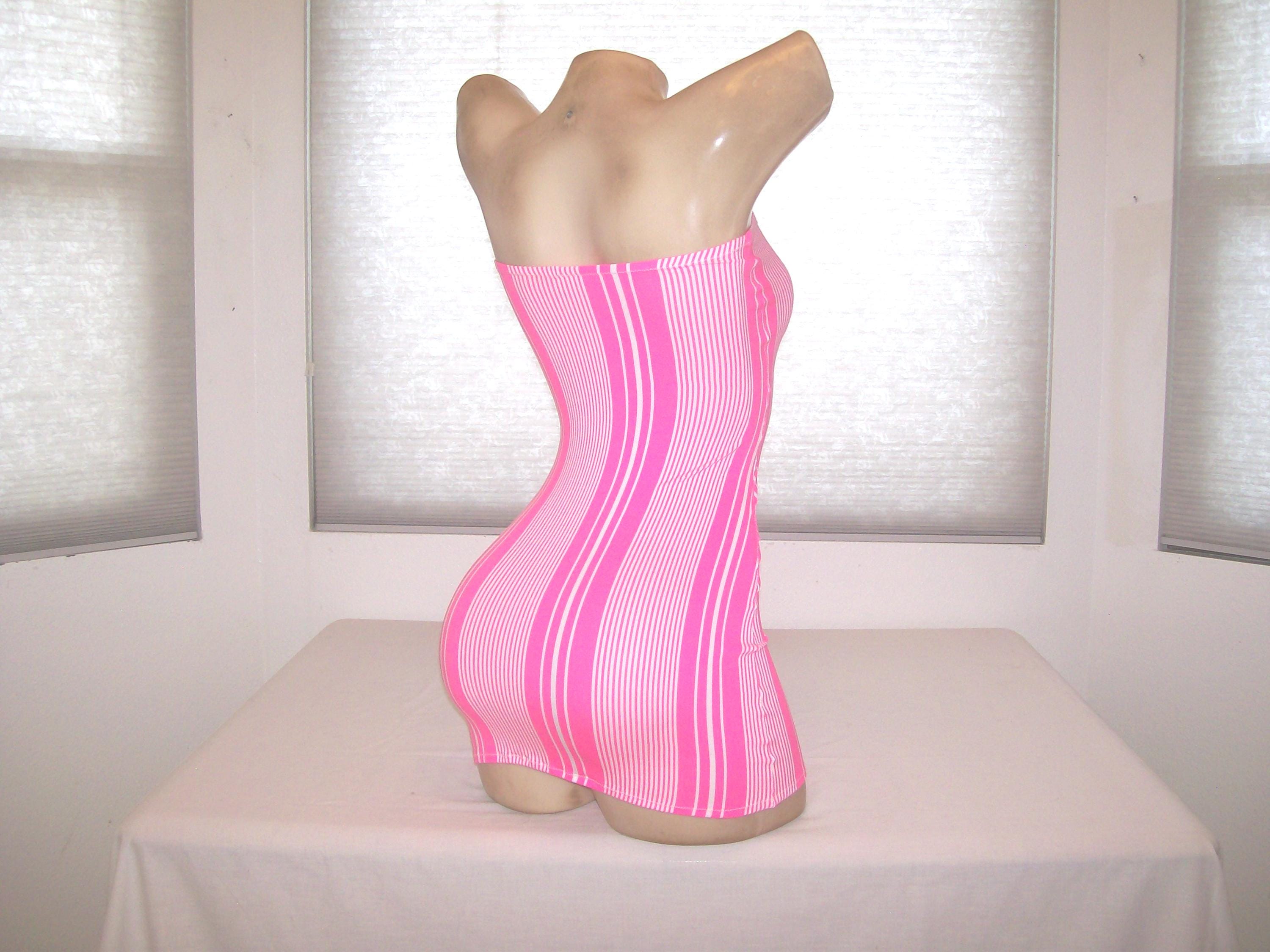 marilyn monroe corset dress wearing a metallic evening Photo Print (24 x 30): Posters & Prints If you purchase without Hemp Color:Leopard/Pink Spirit Of Spring Light