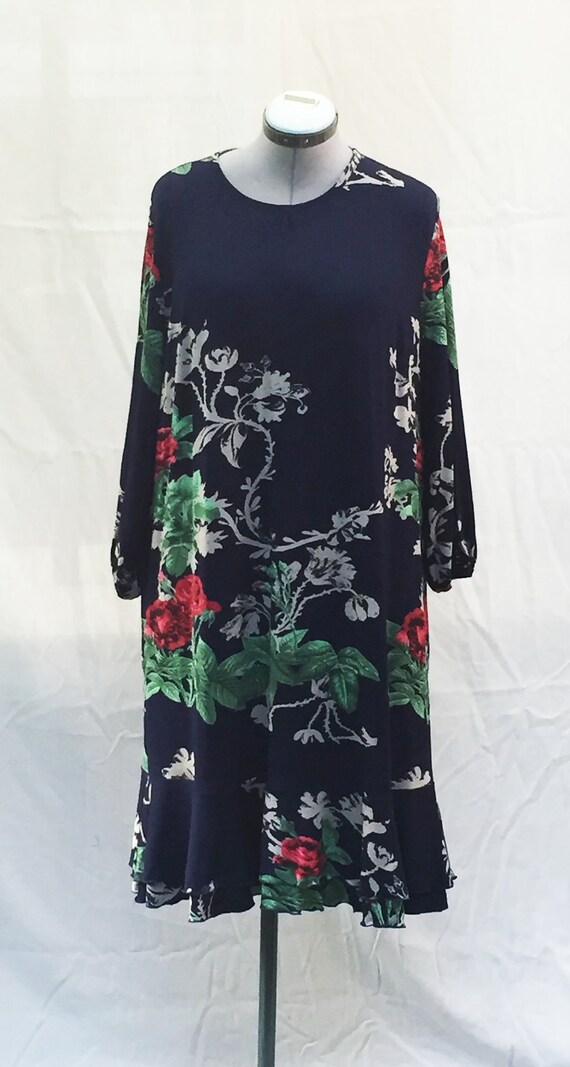 navy dress with red flowers