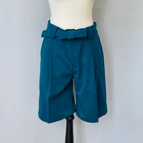 Short en gabardine bleu pétrole