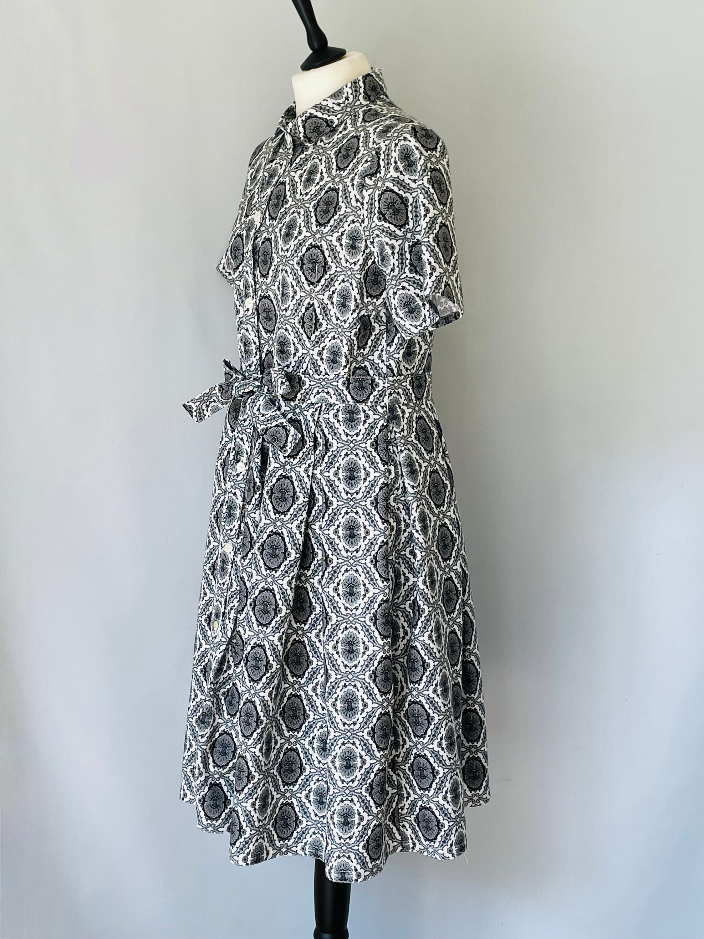 black high low formal dress Zapakasa Women Satin Short Sleeves High-Low V Neck Floral A Crochet Maxi Dress Size:26W