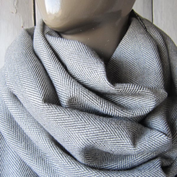 Herringbone Men Scarf, Grey Infinity Men Scarf, Gift Men Scarf, Wool Scarf, Herringbone Scarf, Tweed Scarf,Winter Men Scarf