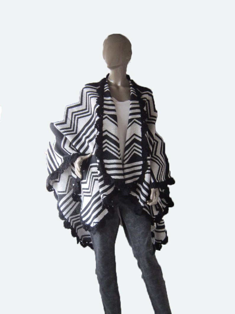 Chevron Poncho, Aztec Poncho, Outerwear Coat, Women Clothing, Ethnic Poncho , black and white poncho image 3