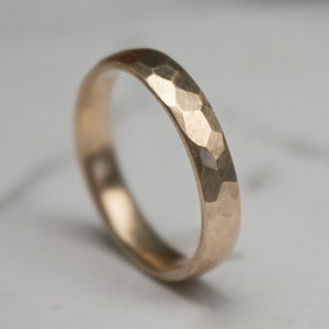 Hammered 14K Solid Gold Wedding Band 2mm, Faceted Ring, Embossed Engagement Ring, Hammered Wedding Band, Wedding Gifts For Couples
