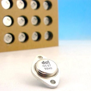 OC27 DSI / USA Germanium Transistor Ge / pnp / TO-3 / 32V / 3.5A / 12.5W / 1Mhz Metal Case Military Steampunk Art Project