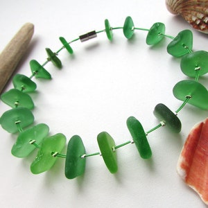 Bracelet en verre de mer vert, bijoux en verre marin, bracelet sirène, bracelet de plage magnétique, bijoux en verre de mer naturels, véritable art du verre de mer