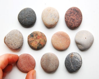 10 Pebble Magnets, Stone Note Magnets, Creative Memo Magnets, Natural Beach Pebble Art Fridge Note Magnet Set, Coastal Memo Board Organising