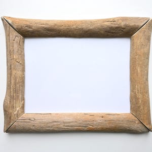 Driftwood Frame 5x7&quot; Photo Frame, Rustic Wood Picture Frame, Hanging photo display, Driftwood Wall Art, Natural Wood Frame, Organic Design