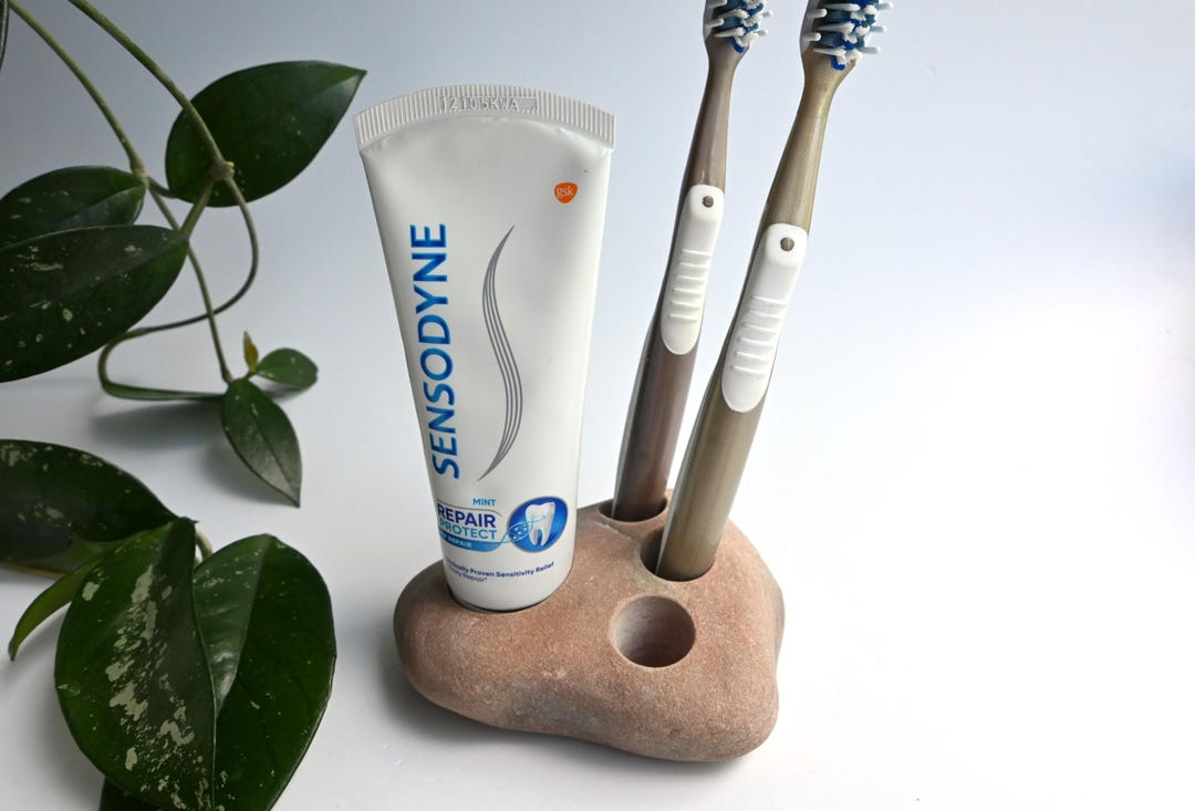 Toothpaste Stone Stone Toothbrush & Toothpaste Holder, Stone Toothbrush Stand, Coastal ...