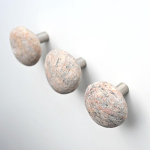 3 crochets muraux en pierre en acier inoxydable, crochets muraux pour salle de bain, crochets muraux en galets gris, décoration côtière, porte-serviettes en pierre, style maison de plage