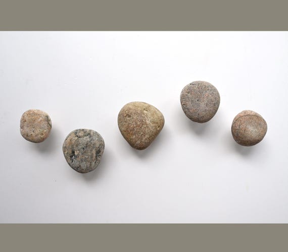 5 Stone Wall Hooks, Natural Bathroom Hooks, Organic Design, Coastal Rock Decor, Fun Colorful Pebble Towel Hangers, Beach House Style