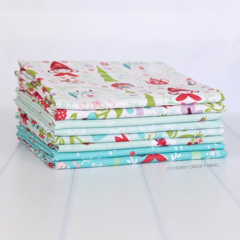 Riley Blake Designs Fabric Bundle 8 pieces Little Red in the Woods Aqua Fat Quarter Bundle Jill Howarth