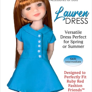 Op de afbeelding: Een PDF-naaipatroon voor een blauwe jurk genaamd "Lauren Dress", ontworpen voor Ruby Red Fashion Friends poppen. Het patroon is voor een gemiddeld vaardigheidsniveau en is veelzijdig voor lente of zomer.