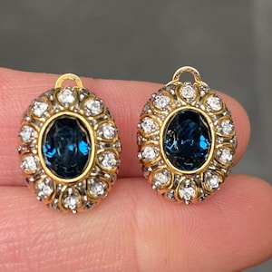 Vintage Blue Rhinestone and Diamanté Classic Clip-On Earrings