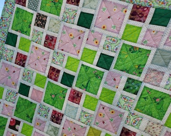 scrap quilt, scrappy quilt, green quilt, lap quilt, pink quilt, throw quilt, scrap fabric quilt, fabric quilt, green frog quilt, quilt