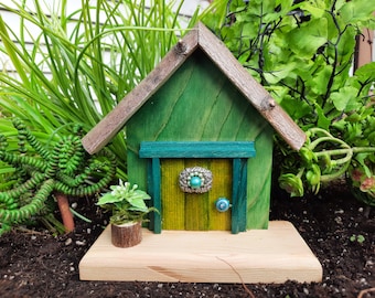 Fairy Door, Green with Jewelry Piece Door Embellishment (463)