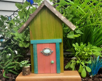 Fairy Door, Lime Green and Pink with Jewelry Piece and Flower Pot (665)