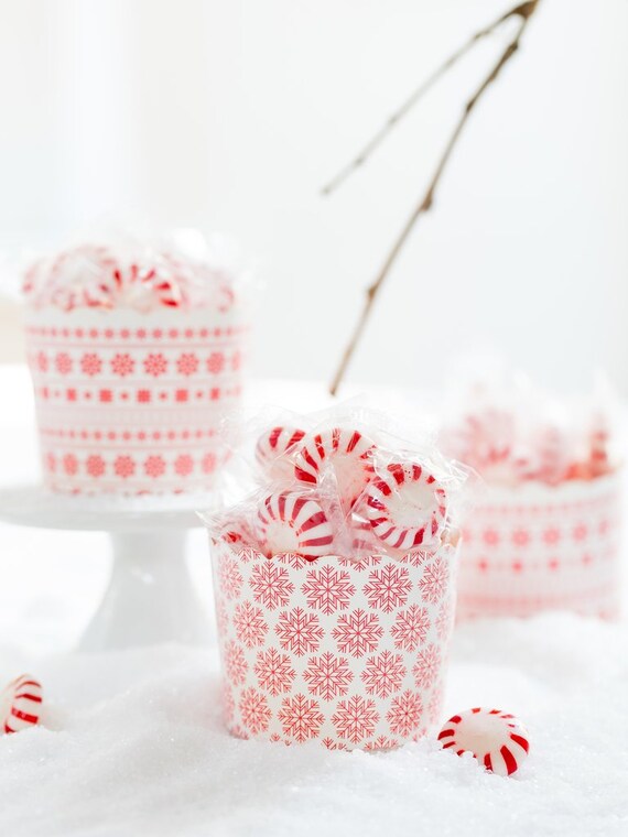Red And White Snowflake Baking Cups Christmas Party Decorations