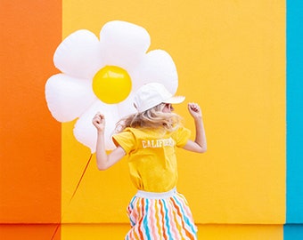 Daisy Flower Balloon | White Daisy Mylar Balloon | Giant Daisy | 3 Sizes | Flower Power Party | Peace & Love | Two Groovy | Groovy One