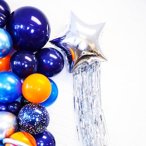 Shooting Star Balloon | Silver Star Balloon with Foil Tail | 20 Inch Mylar Balloon | Astronaut Outer Space Themed Party | Space Party