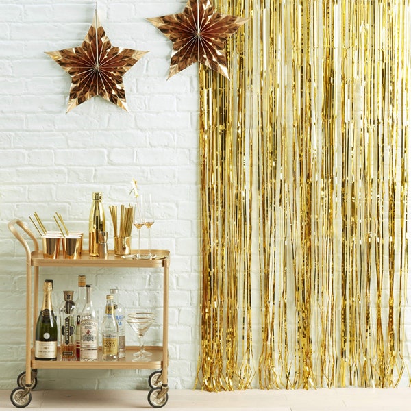 Gold Foil Fringe Curtain Decoration, Photo Booth Backdrop, Birthday Photo Backdrop, New Years Backdrop | Foil Balloon Tail