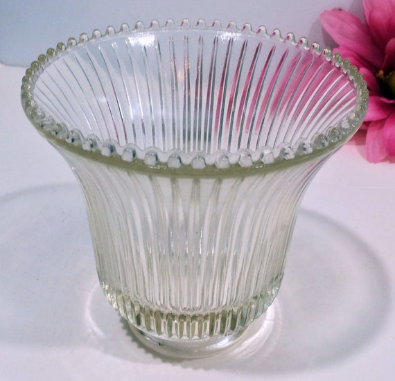 Vintage Ribbed Clear Glass Bell Shaped Light Shade Vintage Ribbed Clear Glass Bell Shaped, Clear Glass Bell Lamp Shade