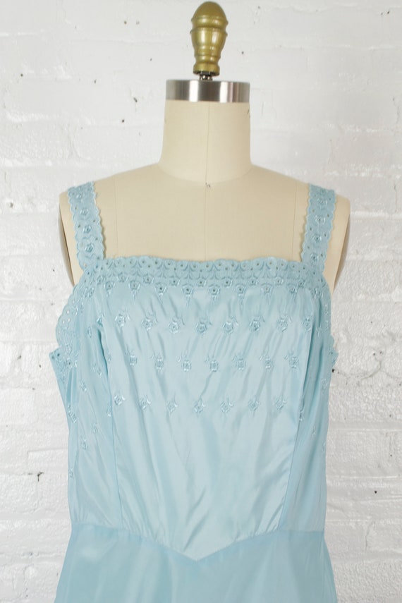 1950s nylon eyelet lace dress slip . vintage  pow… - image 6