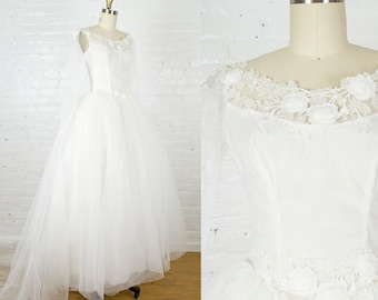 Marie 1950s tulle and lace wedding gown  . vintage 50s princess ballgown short sleeve wedding dress  . small