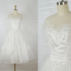 1950s lace and tulle white tea length wedding dress . vintage 50s wedding gown . xsmall