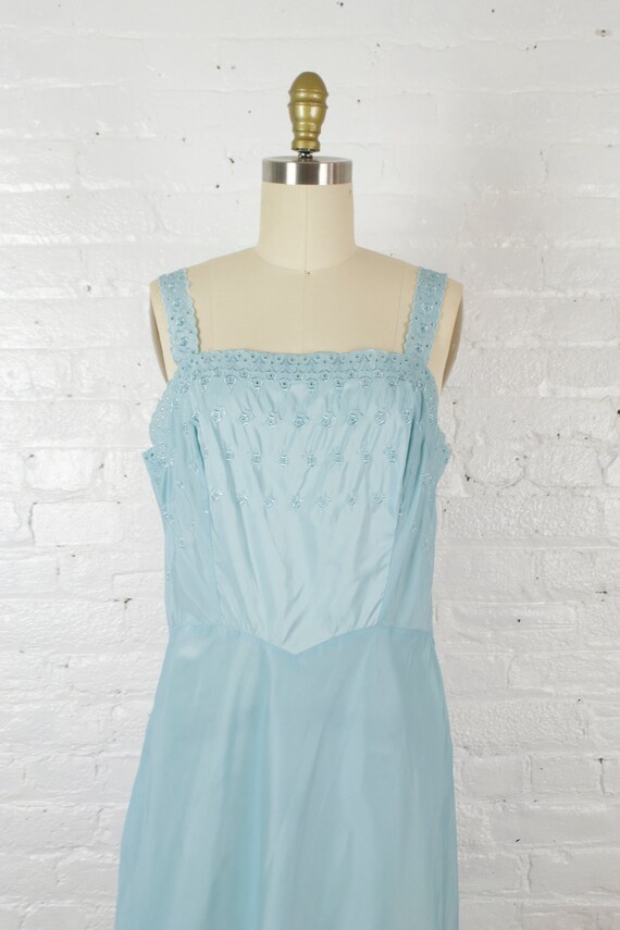 1950s nylon eyelet lace dress slip . vintage  pow… - image 7