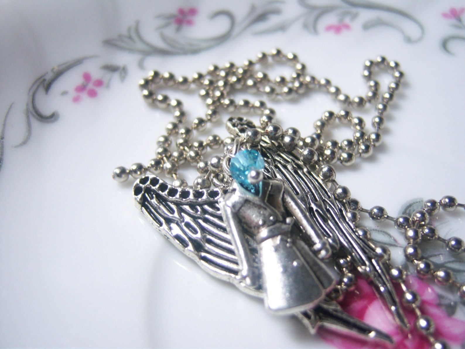 Fallen Angel Rhinestone Castiel's Grace Fallen Angel Necklace, Supernatural Team Castiel Trench ...