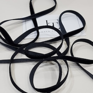 Nastro di velluto nero tagliato a misura, nastro di velluto nero stretto, fiocco regalo in tessuto di velluto, nastro per capelli in velluto, rifinitura in velluto ST1051