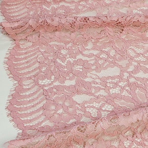Tissu dentelle rose saumon, tissu dentelle guipure rose poudré, tissu dentelle rose pour sari, vendu par mètre, LL89603