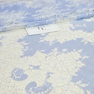 Tecido de renda de casamento azul com branco, renda de noiva francesa, renda Chantilly vendida por metro, LL77705