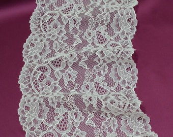 Ivory lace Trimming, French Lace, Chantilly Bridal Gown lace, Wedding Lace White Lace Veil lace Scalloped lace Lingerie Lace LJ44405