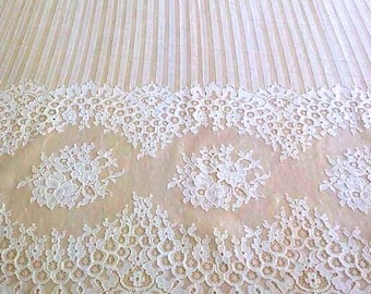 Off White lace fabric by the yard, French Lace, Embroidered lace, Wedding Lace Bridal lace White Lace Veil lace Lingerie Lace L656782