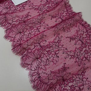 Adorno de encaje morado con hilo lila Adorno de encaje francés Encaje Chantilly Encaje de boda Encaje festoneado Encaje de pestañas Encaje de lencería yarda L9233