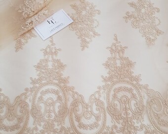 Beige spetstyg, Broderad spets, Fransk spets, Bröllopsspets, Brudspets, Beige spets, Slöjespets, Lingeriespets, Alençon-spets EVS157C