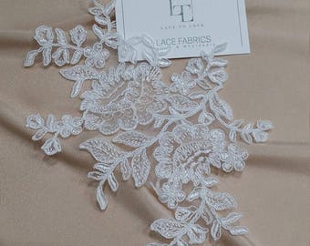 Snow white Lace applique, White lace, French Chantilly lace applique, 3D lace, bridal applique, Applique M0077