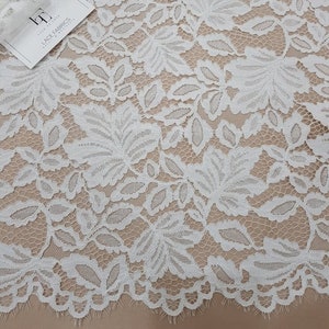 Tessuto di pizzo avorio, pizzo ricamato, pizzo da sposa francese, pizzo da sposa, pizzo bianco, pizzo velo, pizzo di pizzo foglie, pizzo Alencon LL89642