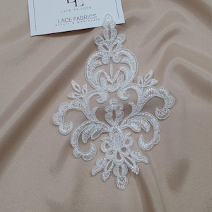 Applicazione in pizzo avorio, pizzo avorio, applicazione in pizzo Chantilly francese, pizzo 3D, applicazione da sposa, Applicazione M0062