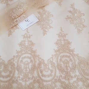 Tessuto in pizzo beige, pizzo ricamato, pizzo francese, pizzo da sposa, pizzo da sposa, pizzo beige, pizzo per velo, pizzo per lingerie, pizzo Alençon EVS157C