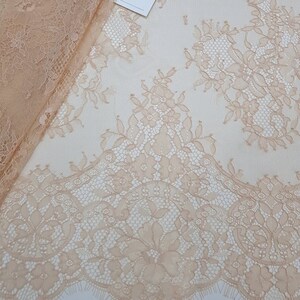 Tecido de renda bege, renda francesa marfim escuro, renda chantilly, renda de noiva, renda de casamento, renda de véu, renda floral recortada, renda de lingerie LK3002
