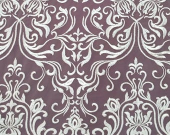 Elfenbensfärgad spets, Broderad spets, Fransk spets, Bröllopsspets, Brudspets, Vit spets, Slöjespets, Lingeriespets, Alençon-spets EVS013B