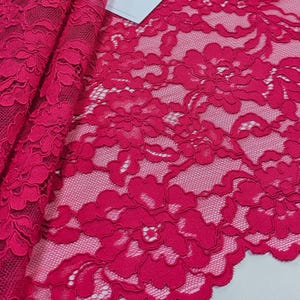 Tissu dentelle rose foncé, dentelle d'Alençon espagnole rose foncé, l'mètre, L71026