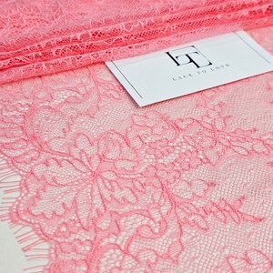 Roze wimperrand, Franse chantilly-kant, zalmroze smalle kantversiering, fourniturenkantlint verkocht op maat gesneden, L9237