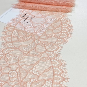 Bordo in pizzo chantilly francese rosa salmone, L 3927