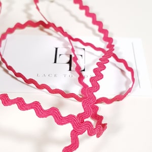 Pink rick rack-lint, geribbeld lint, ST1068