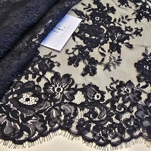 Schwarzer Chantilly-Spitzenstoff mit Kordel, französische Hochzeitsspitze, Wimpern- Schleierspitze, ausgebogte Blumenspitze, lose Ware, EVS190C