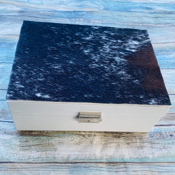 Cowhide Jewelry Box White w/Cowhide